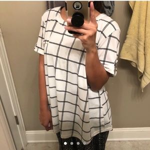 Aesthetic Grid-Pattern Top